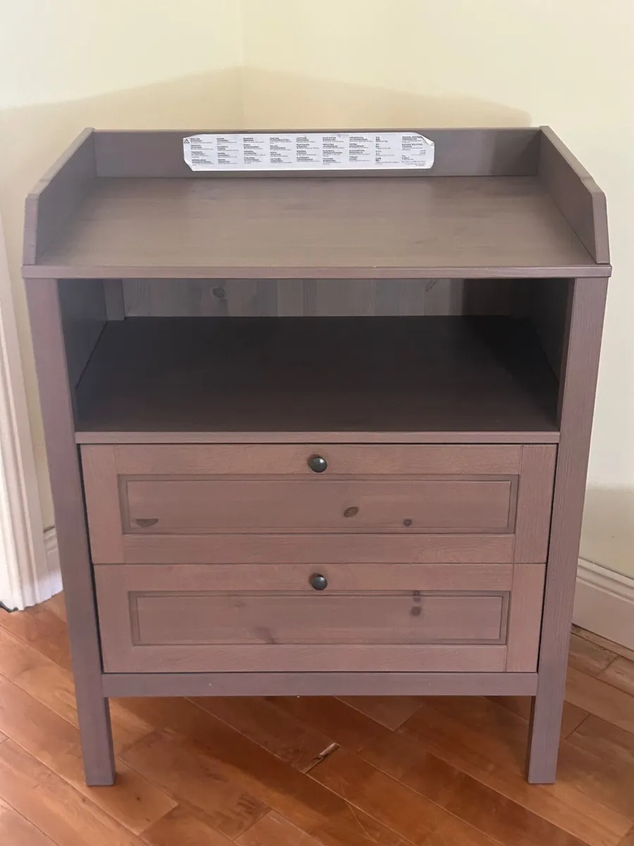 Kids wardrobe and changing table - Image 4