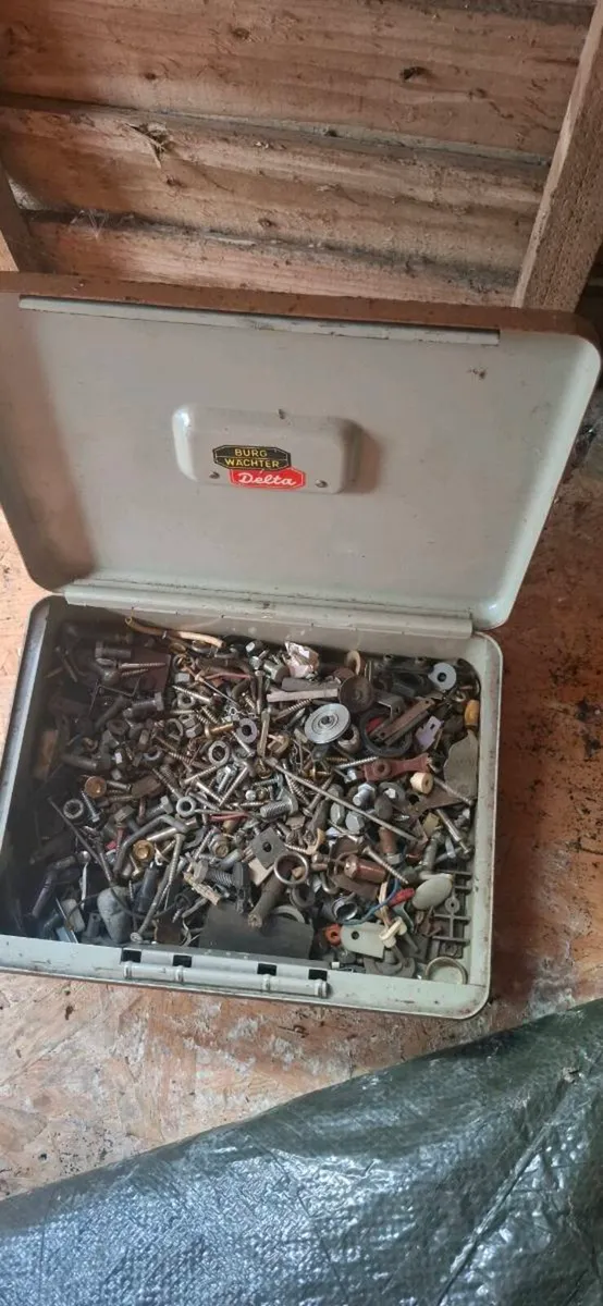 BURG-WÄCHTER Metal Cash Box + Mixed Hardware - Image 1