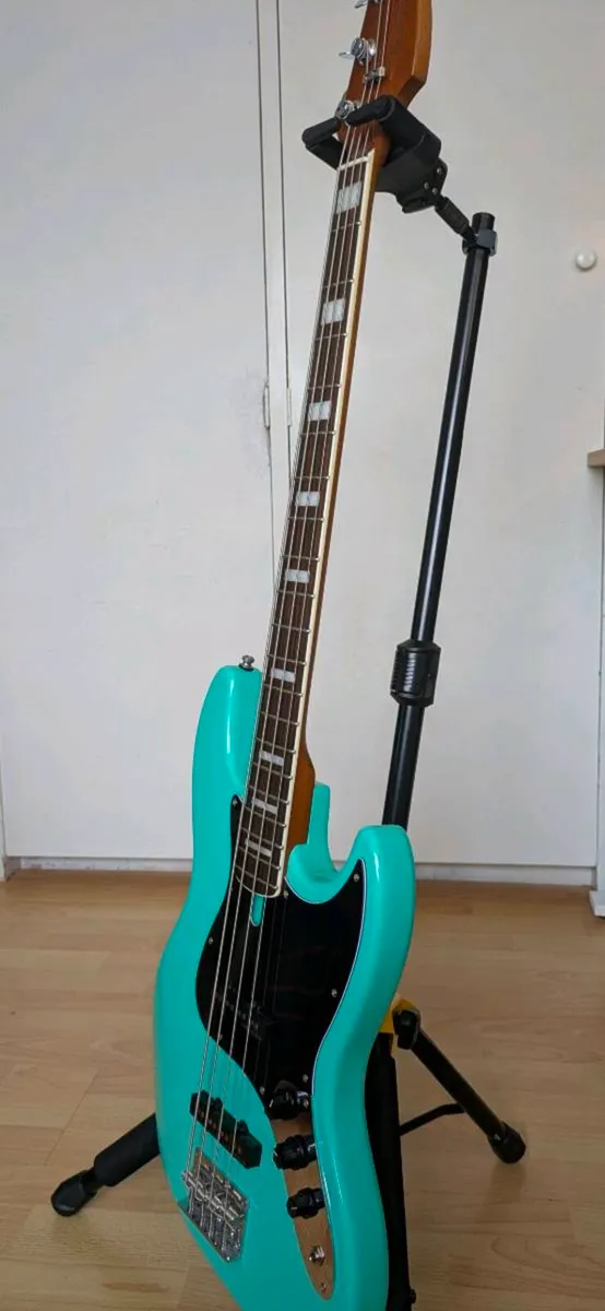 Sire Jazz Bass + Accessories - Image 3