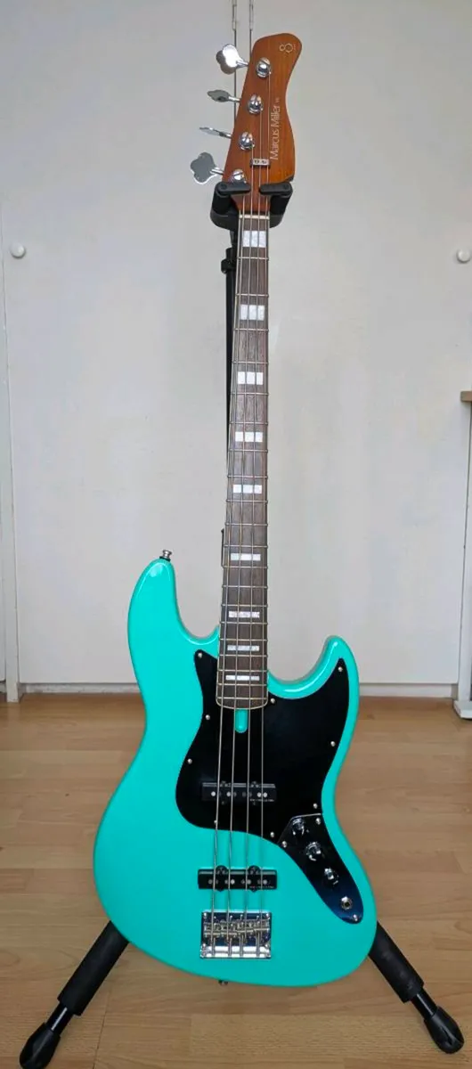 Sire Jazz Bass + Accessories - Image 2
