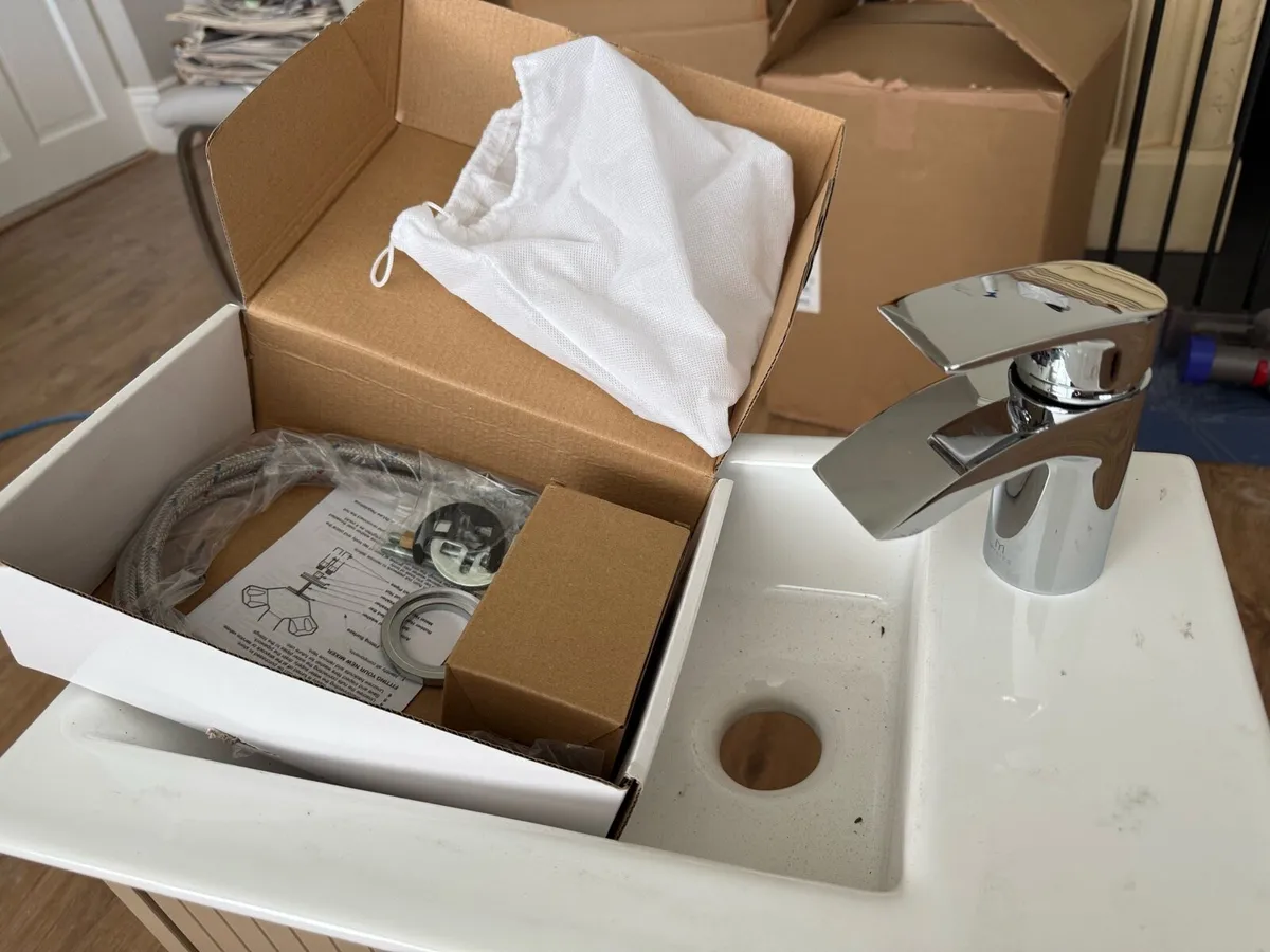 Bathroom sink and cabinet - Image 4