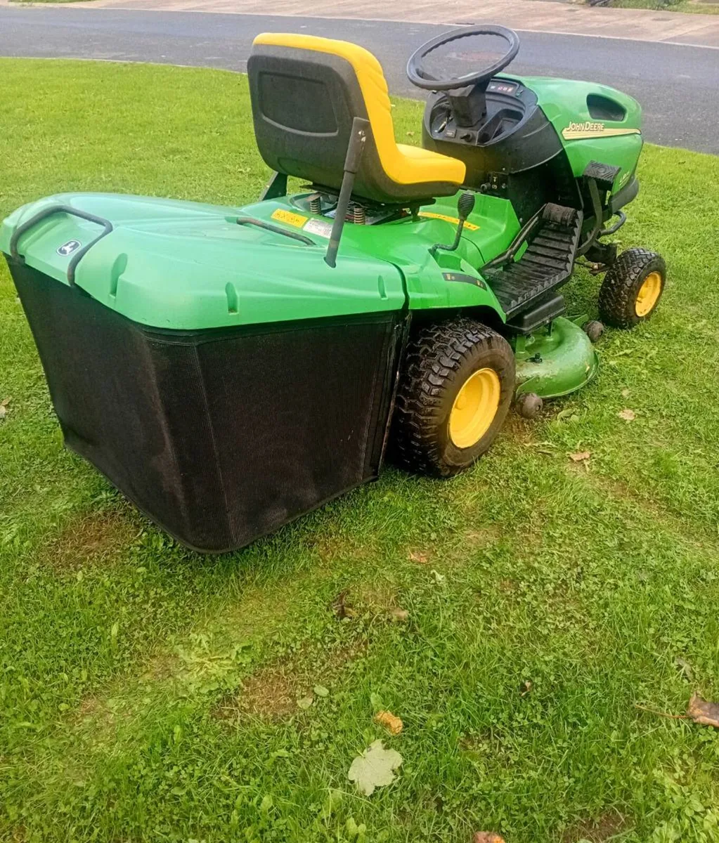 Ride on lawnmower - Image 3