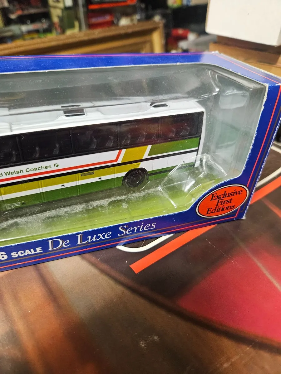 Corgi Bus - Image 2