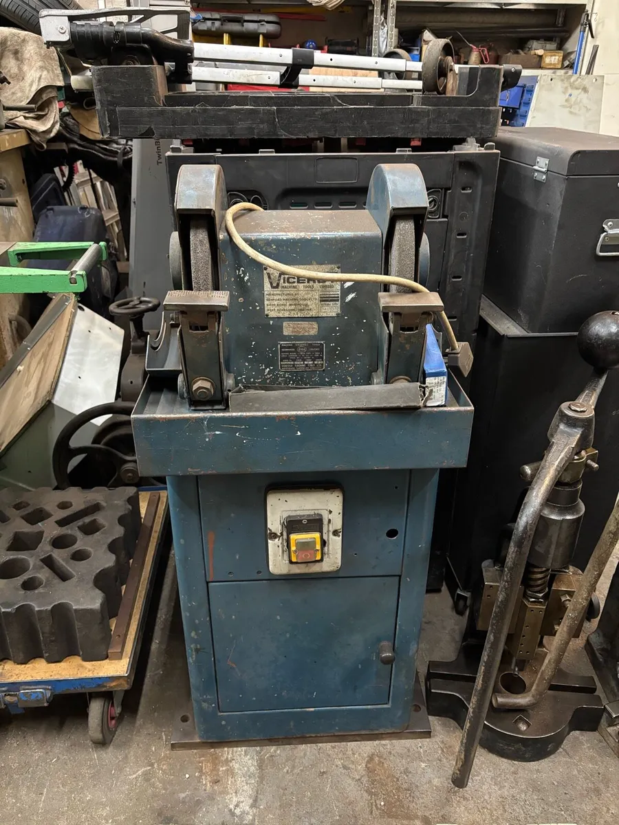 CLEARANCE CORNER. SINGLE PHASE & manual - Image 1