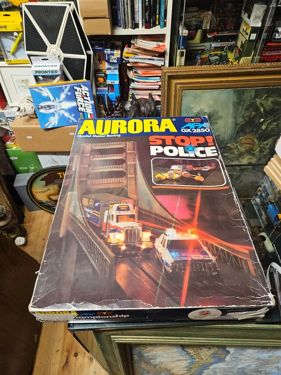 Scalextric Aurora Police Chase Race Track - Image 1