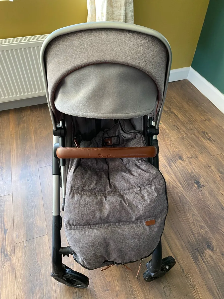 Silvercross Pram - Image 4