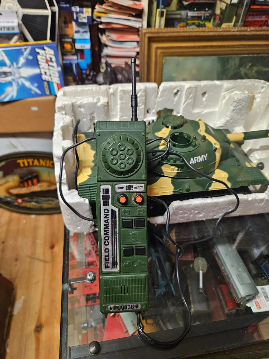 Vintage 1980's Battery Operated Remote Control Tan - Image 3