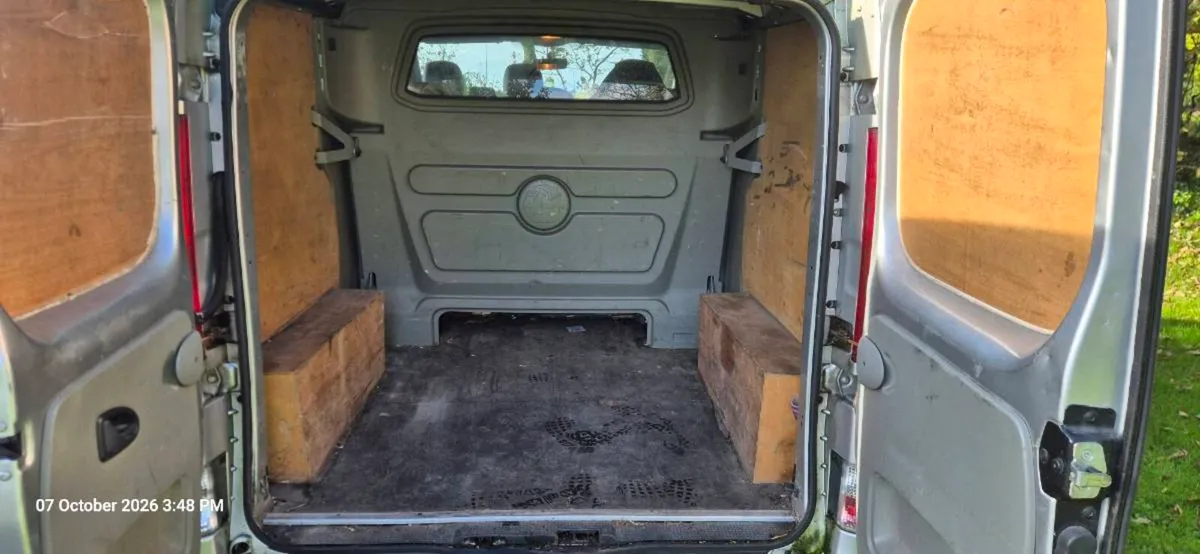 Vauxhall Vivaro Crewcab van - Image 4