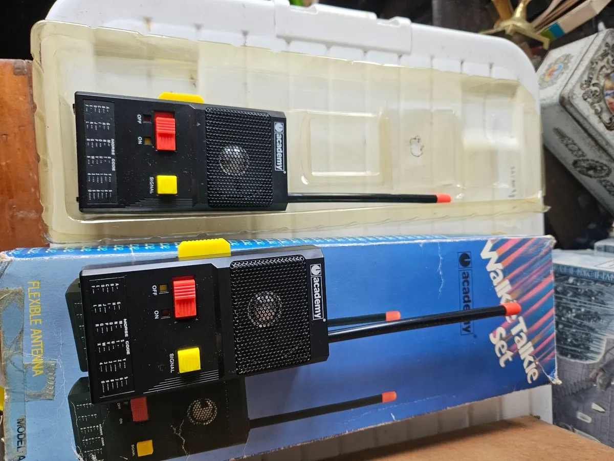 Vintage 1980's Walkie Talkies - Image 3