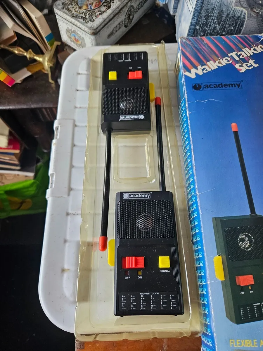 Vintage 1980's Walkie Talkies - Image 2