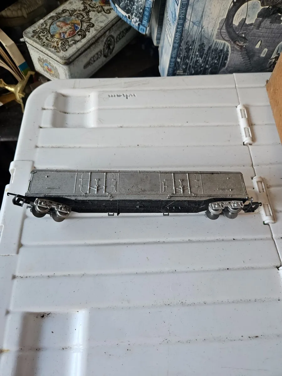 Hornby Lima OO Gauge Wagon - Image 1