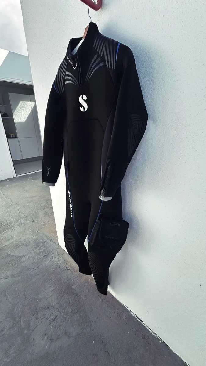 Scubapro 7mm Definition Semi Dry dive suit - Image 1