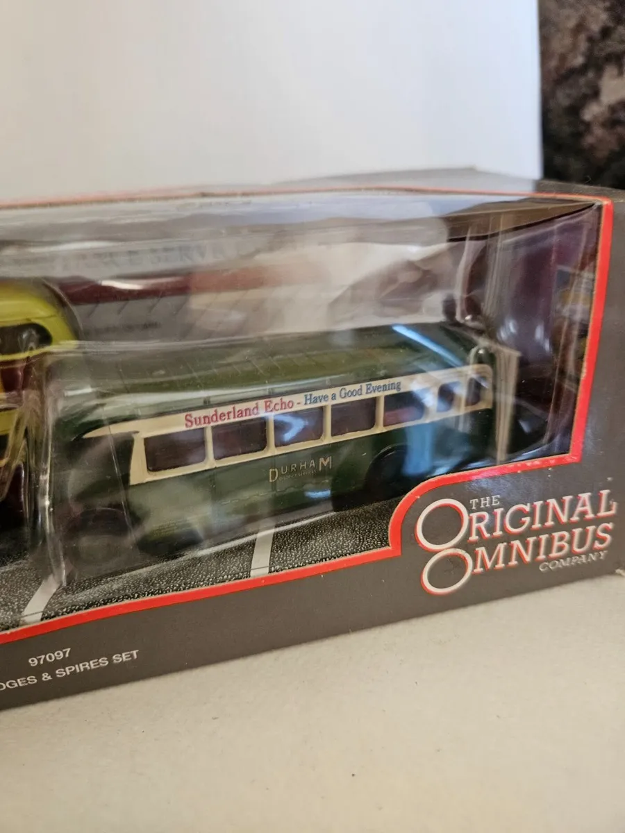Corgi Bus Set - Image 2