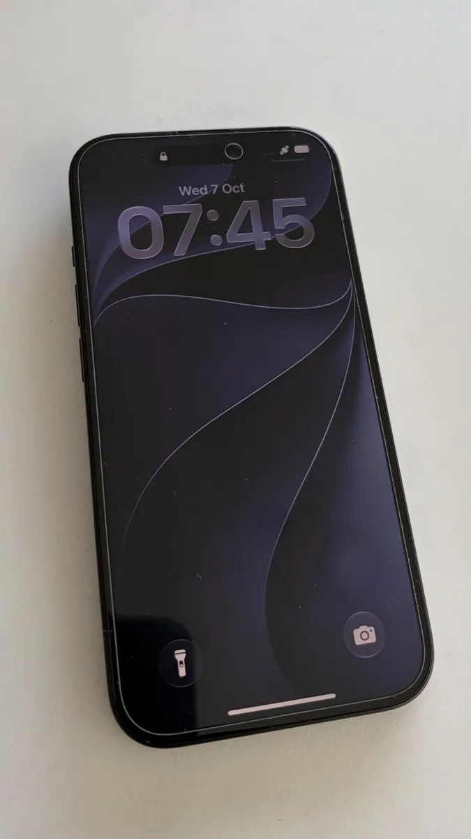 Iphone 15 (128 GB) - Image 1