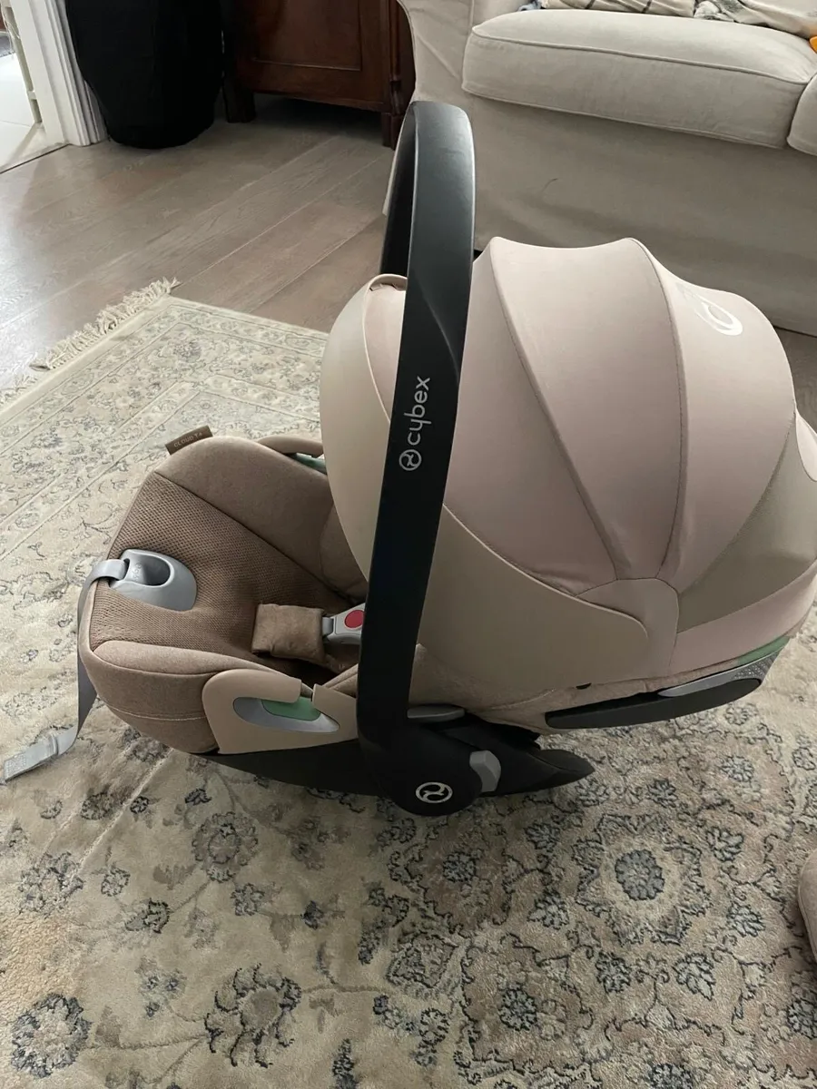 Cybex Cloud T i-size rotating seat + base - Image 2