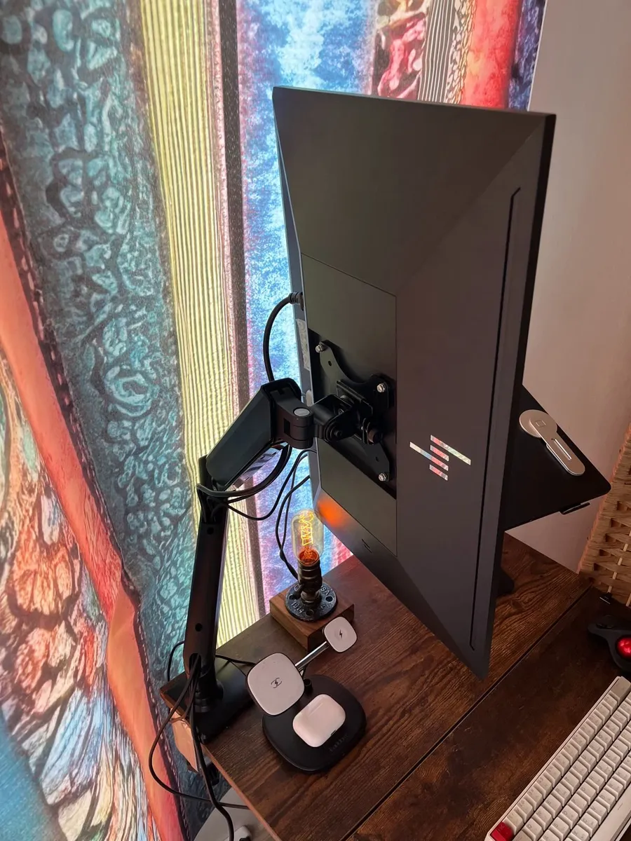 HP 24" Full HD Monitor + Gas Spring Arm - Image 2