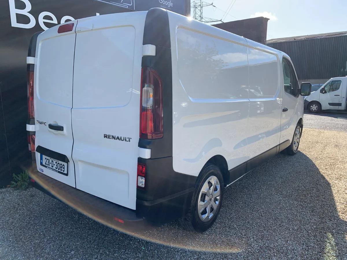 RENAULT TRAFIC 2.0 DCI 130 BHP BUSINESS LWB - Image 3