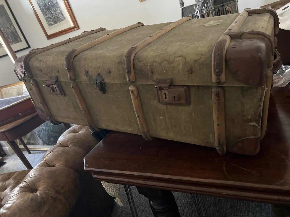 Vintage trunk - Image 1
