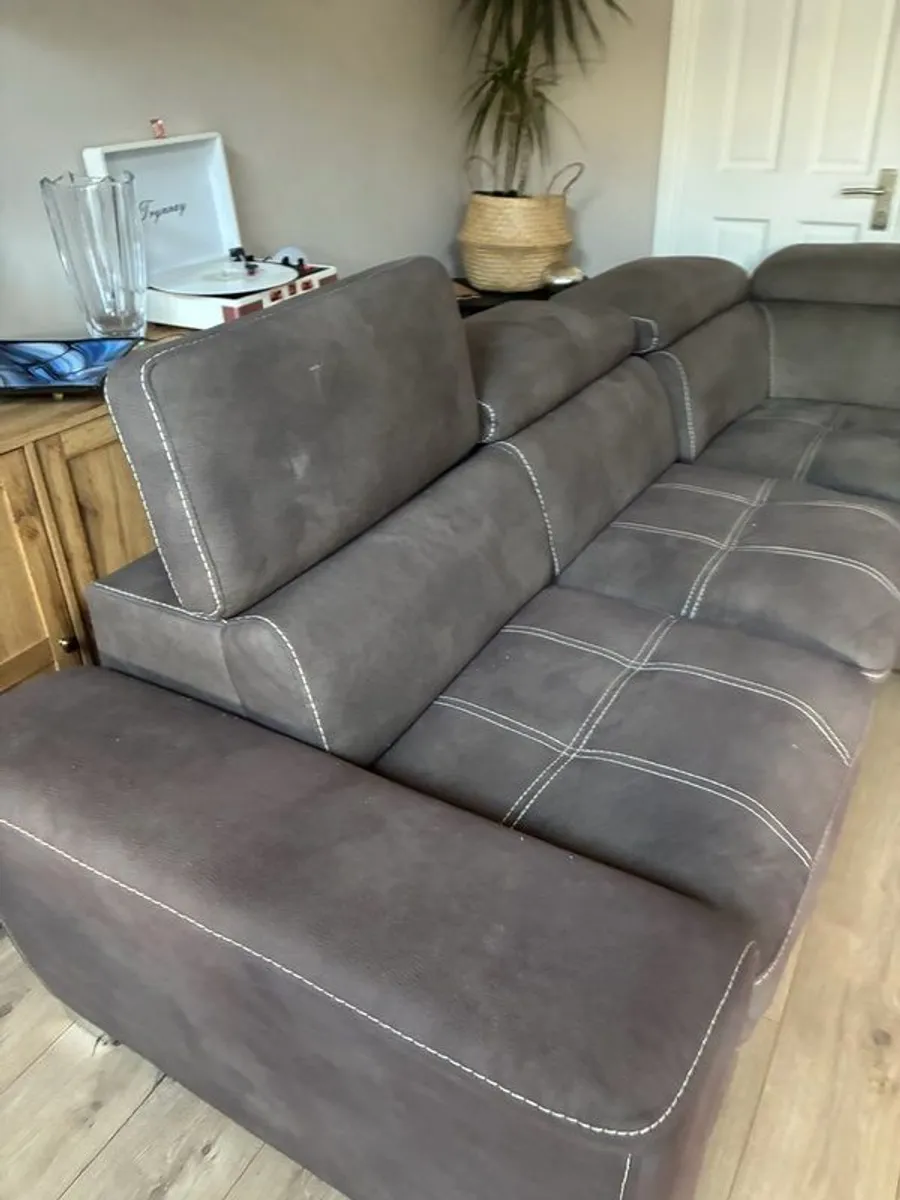 L shaped corner sofa - Image 2