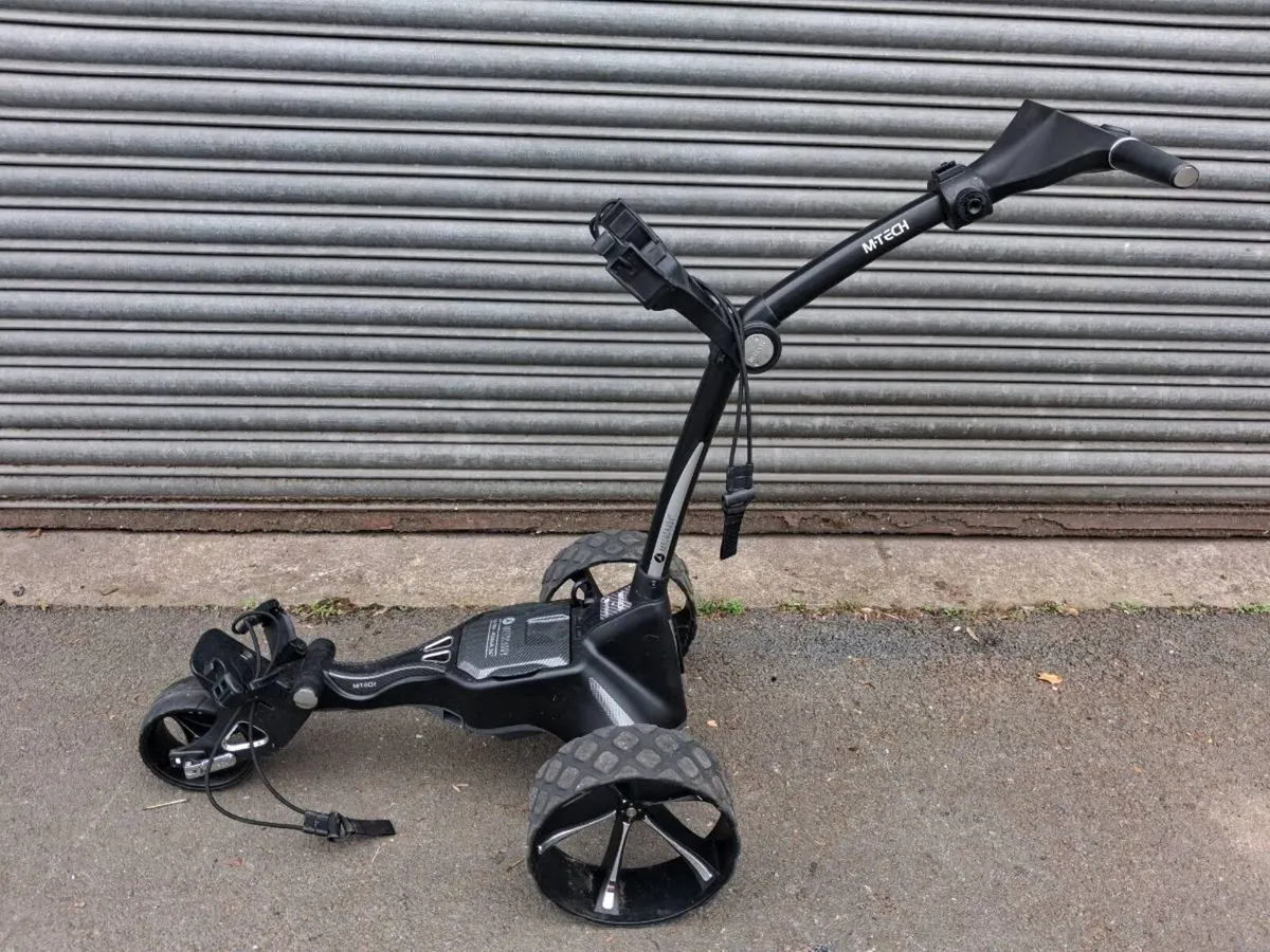 GPS Motocaddy M-TECH at Golf Concepts - Image 4
