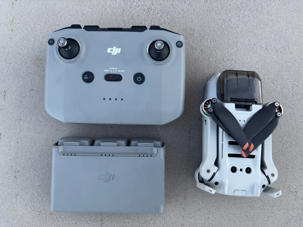 DJI Mini 2 Fly More Combo - 3 Battery - Low Cycle - Image 1
