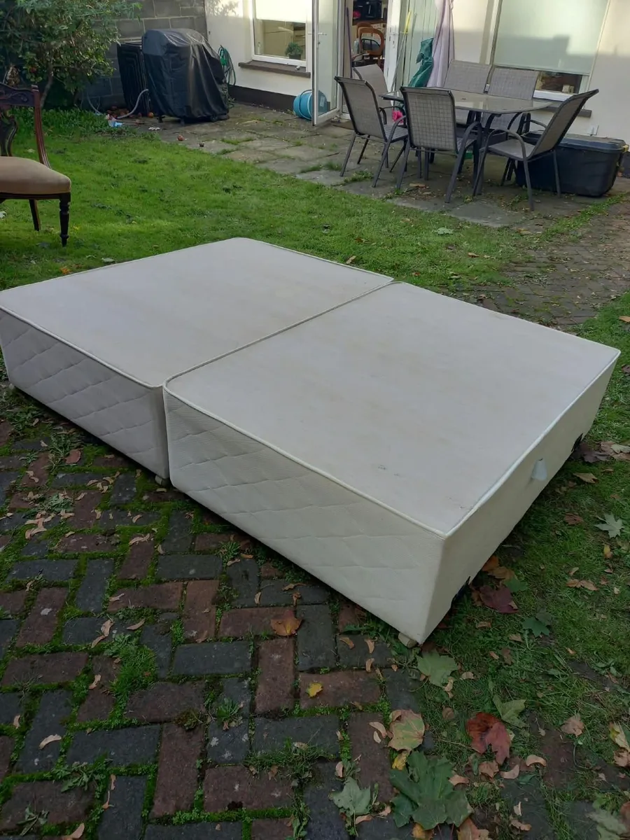 Bed base