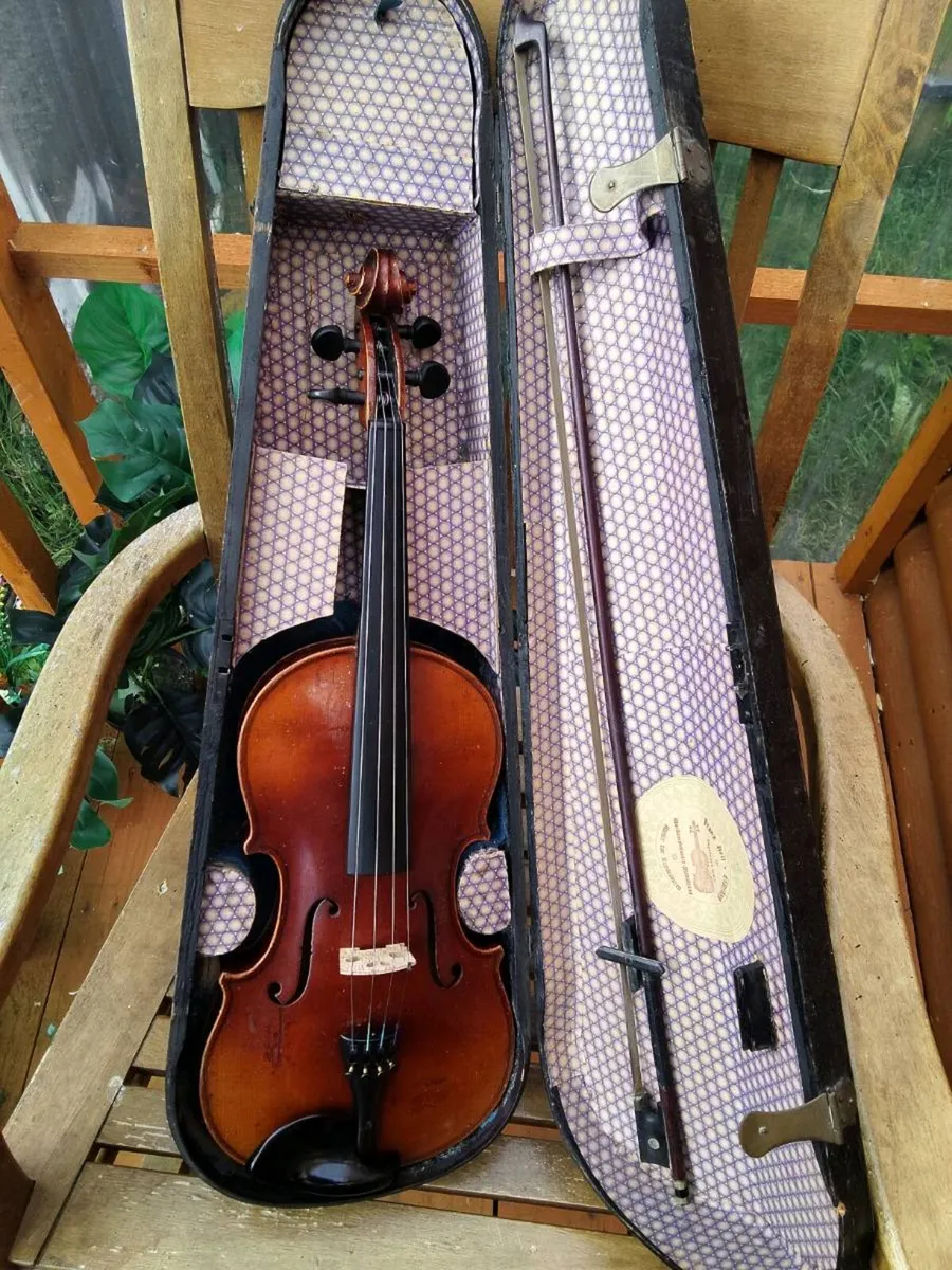 Old full size violin - Image 1