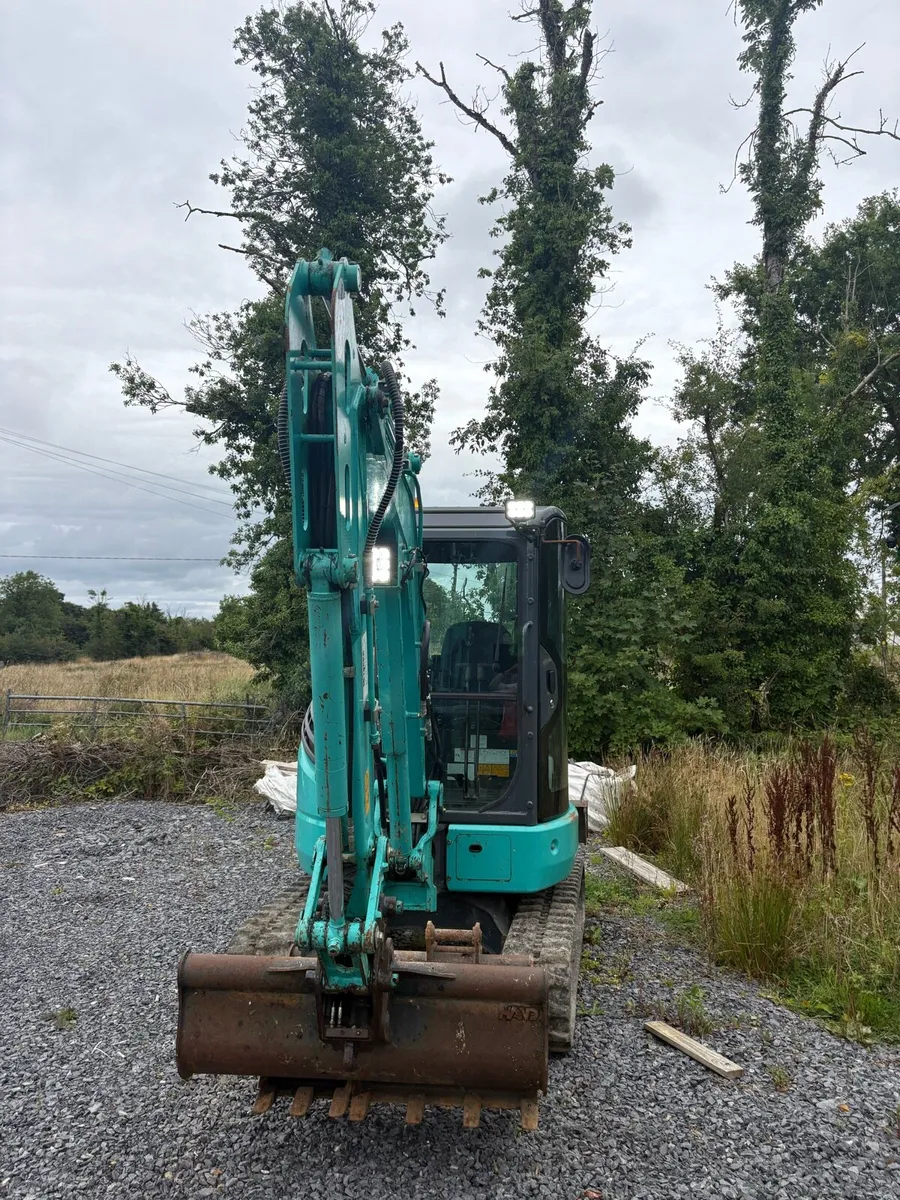 Mini digger - Image 1