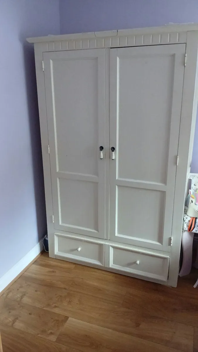 Wardrobe solid wood