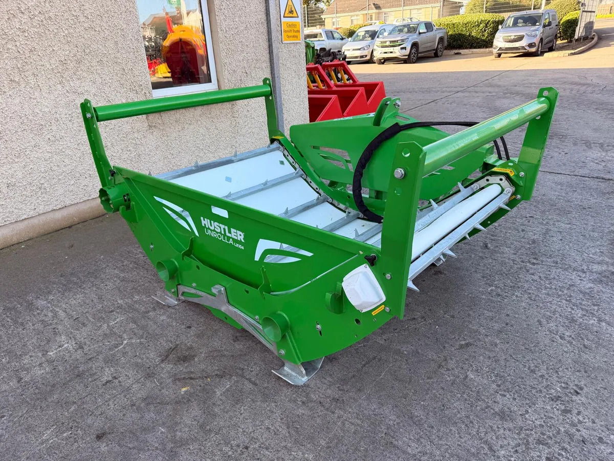 Hustler Bale UnRolla LX104 - Image 1