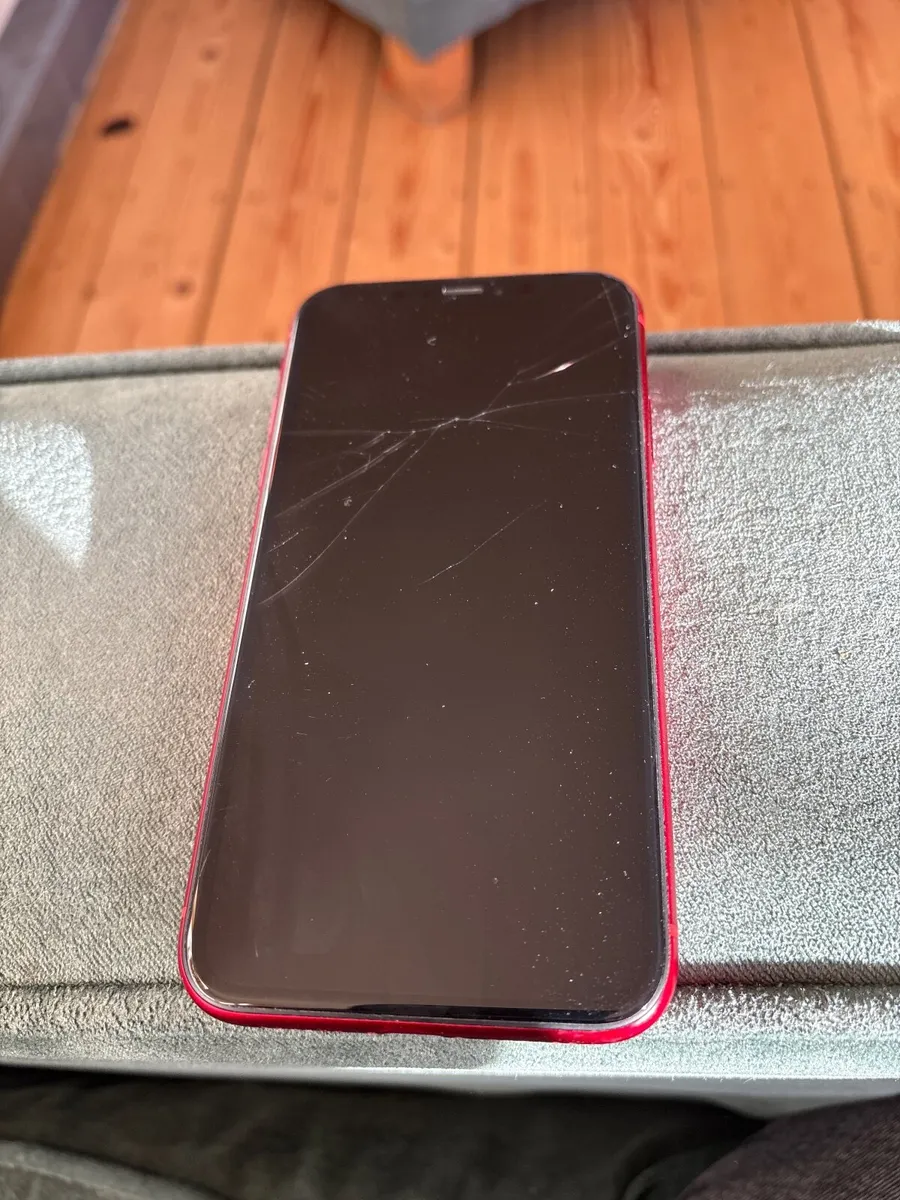 iPhone XR 64go Red - Image 3