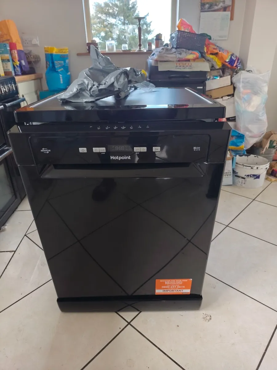 Hotpoint Dishwasher - Image 2