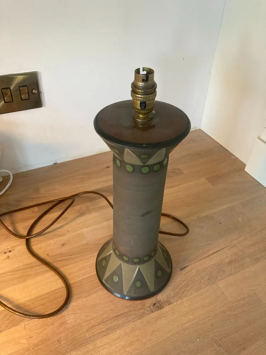 Lamp - Mid Century - with Shade - Jersey Pottery - Image 4