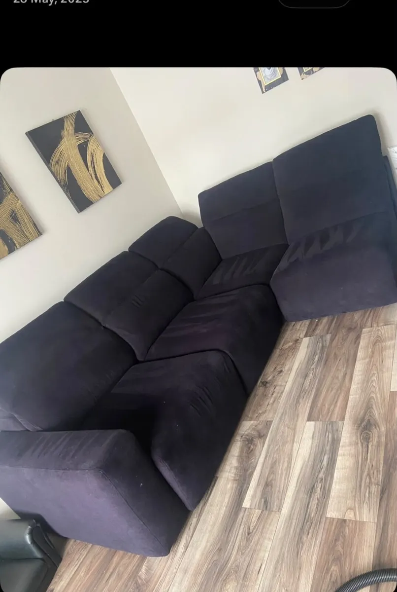 Black L shape couch (Pull out) - Image 1