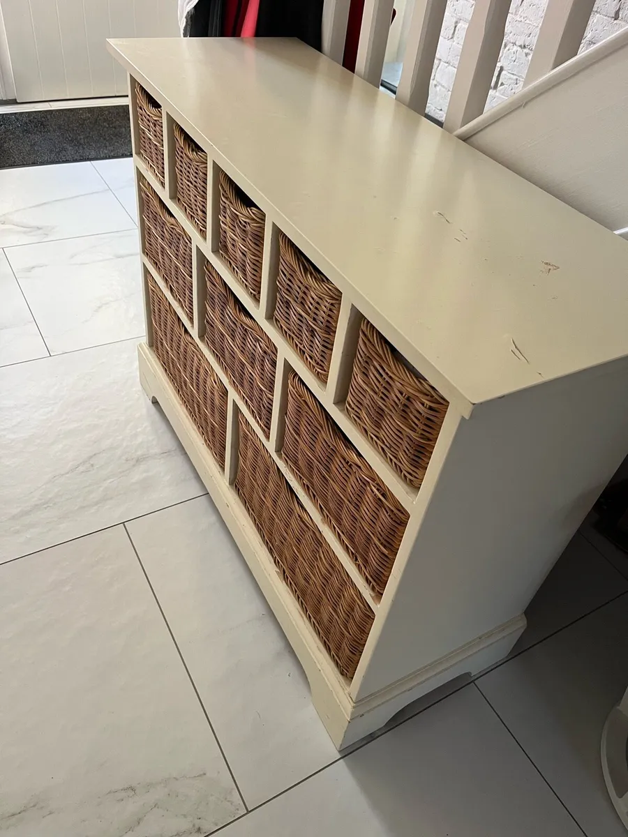 Chest of drawers - Image 1