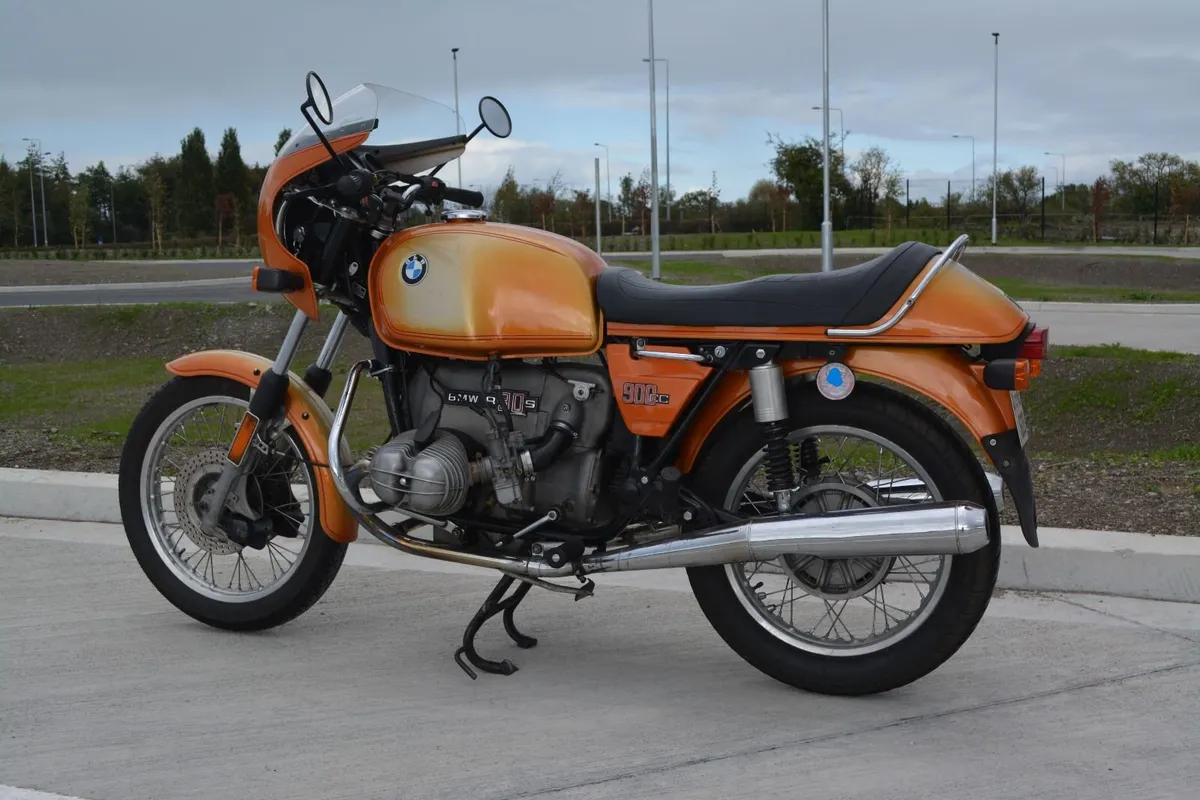 BMW R90S Daytona Orange - Image 1