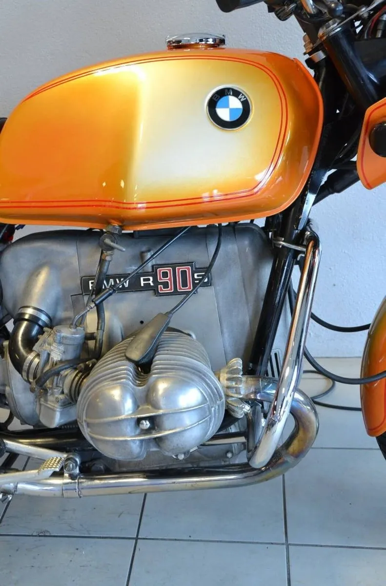 BMW R90S Daytona Orange - Image 3