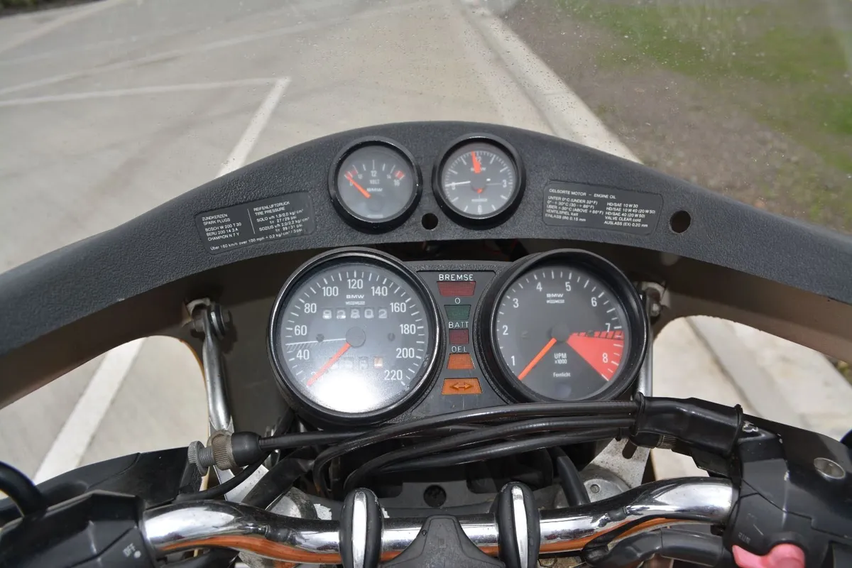 BMW R90S Daytona Orange - Image 4