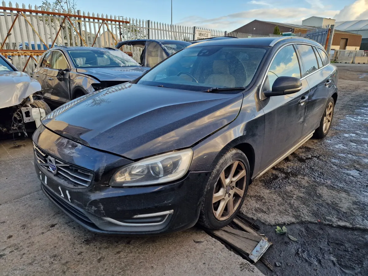 14 VOLVO V60  2.4 D D5 (D5244T15)AUTO FOR BREAKING - Image 2
