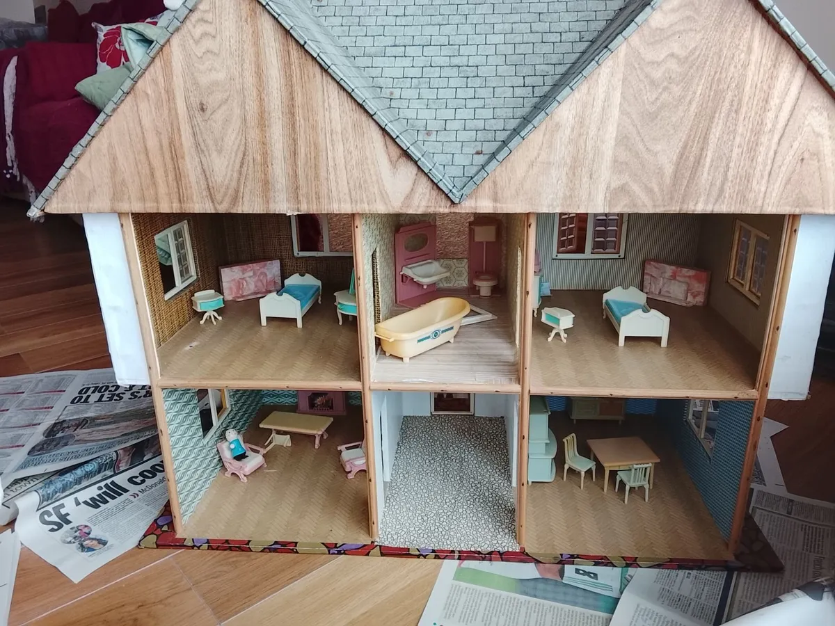 Doll house - Image 2