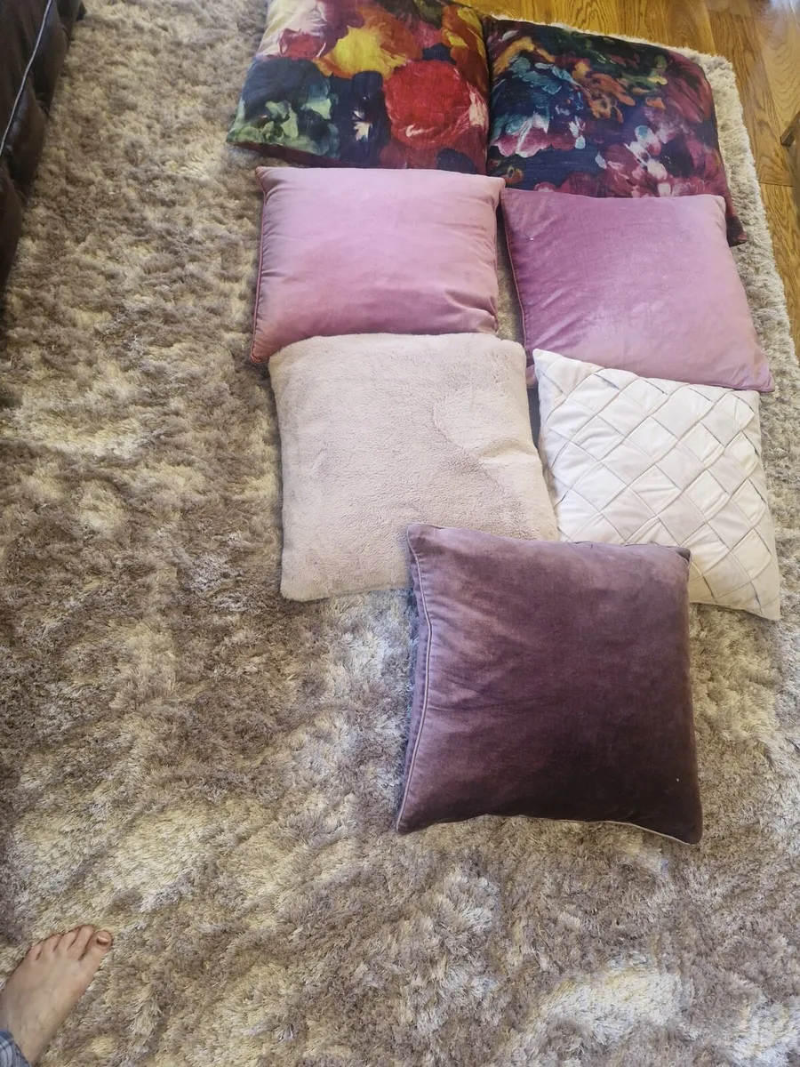 Rug & Cushion Selection - Image 2