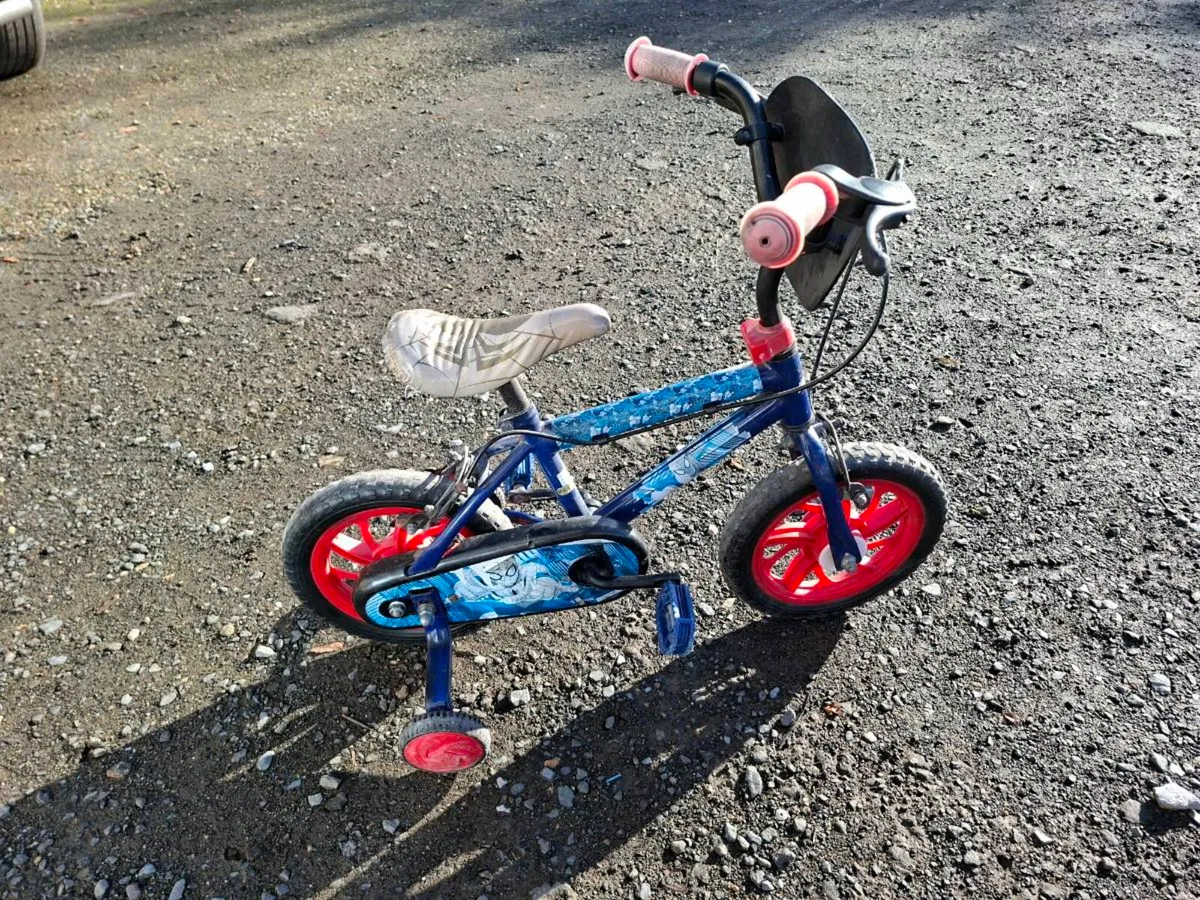 Kids 12 inch spiderman bike - Image 2