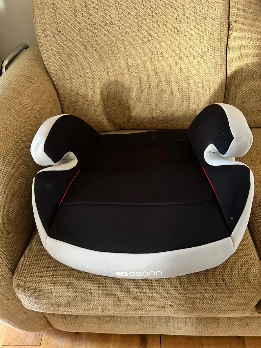Child booster seat - Image 1