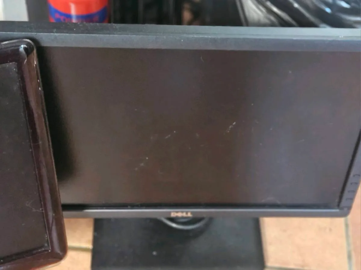 3 Monitors 3 Keyboards 2 Headsets - Image 2