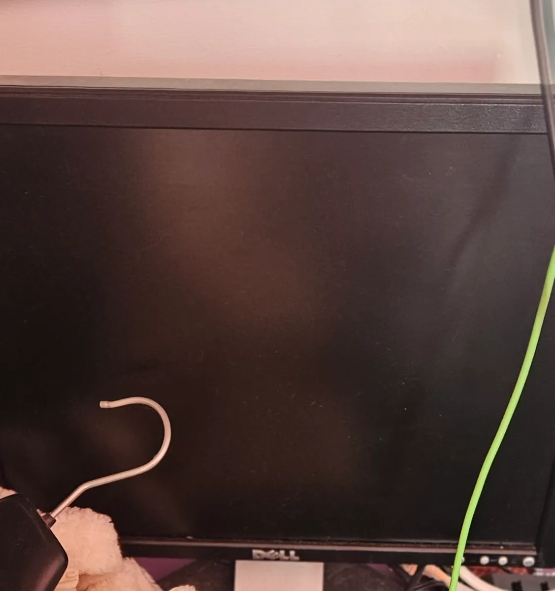 3 Monitors 3 Keyboards 2 Headsets - Image 3