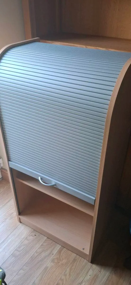 Shelves roll top - Image 2
