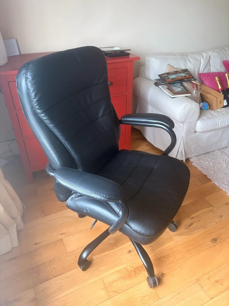 Office chair - Image 2