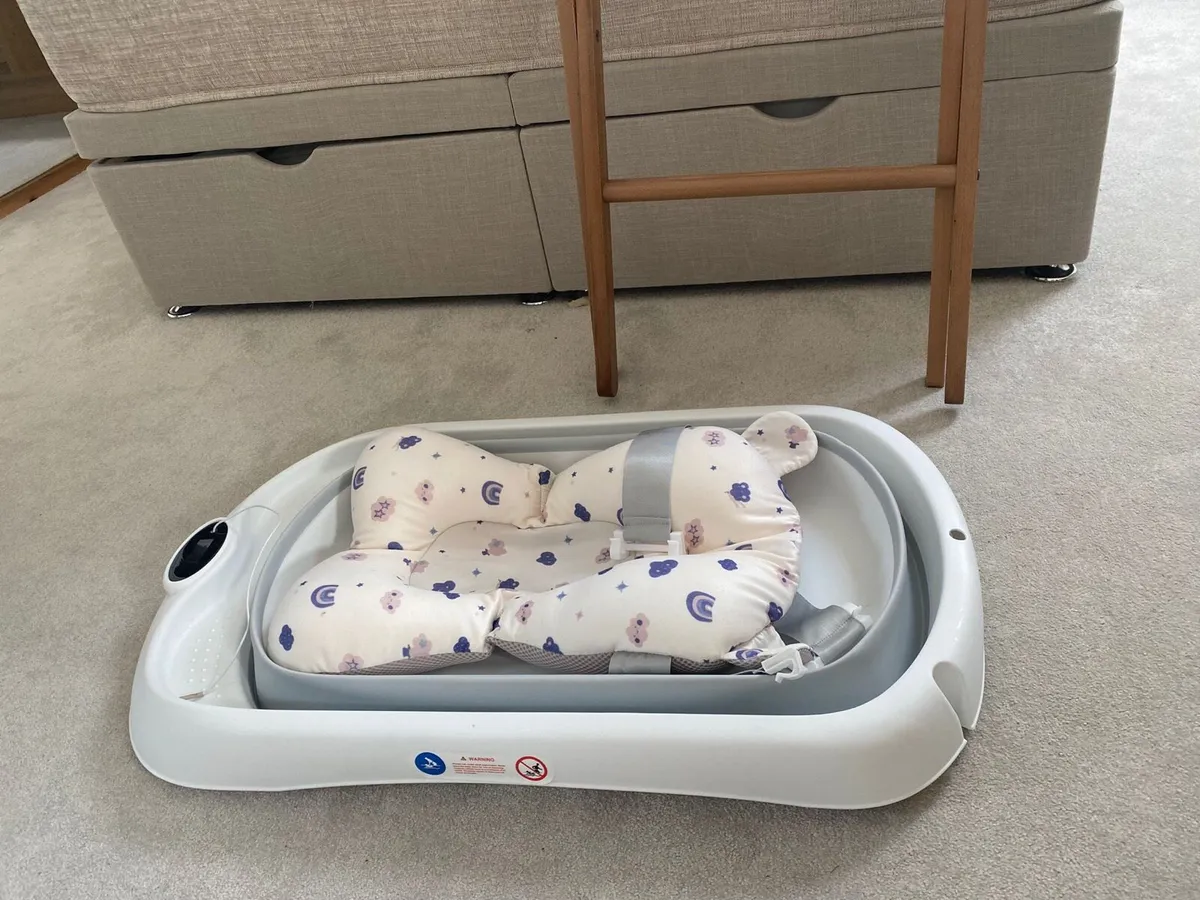 Superbe Bebe baby bath tub foldable