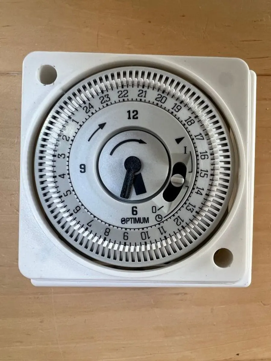 Optimum 24 Hour Socket Box Timer - OP-SBST - Image 1