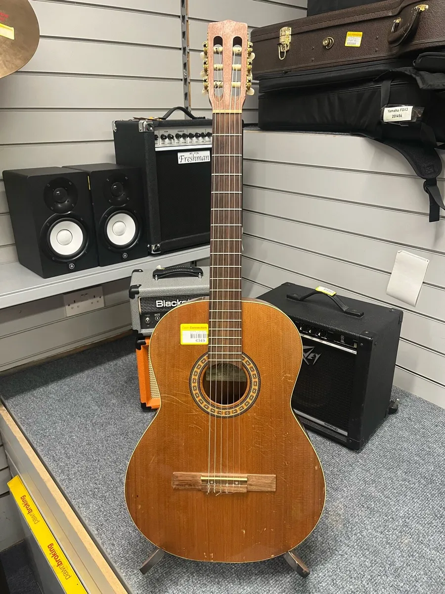 La Patrie Concert Classical Guitar - Image 1